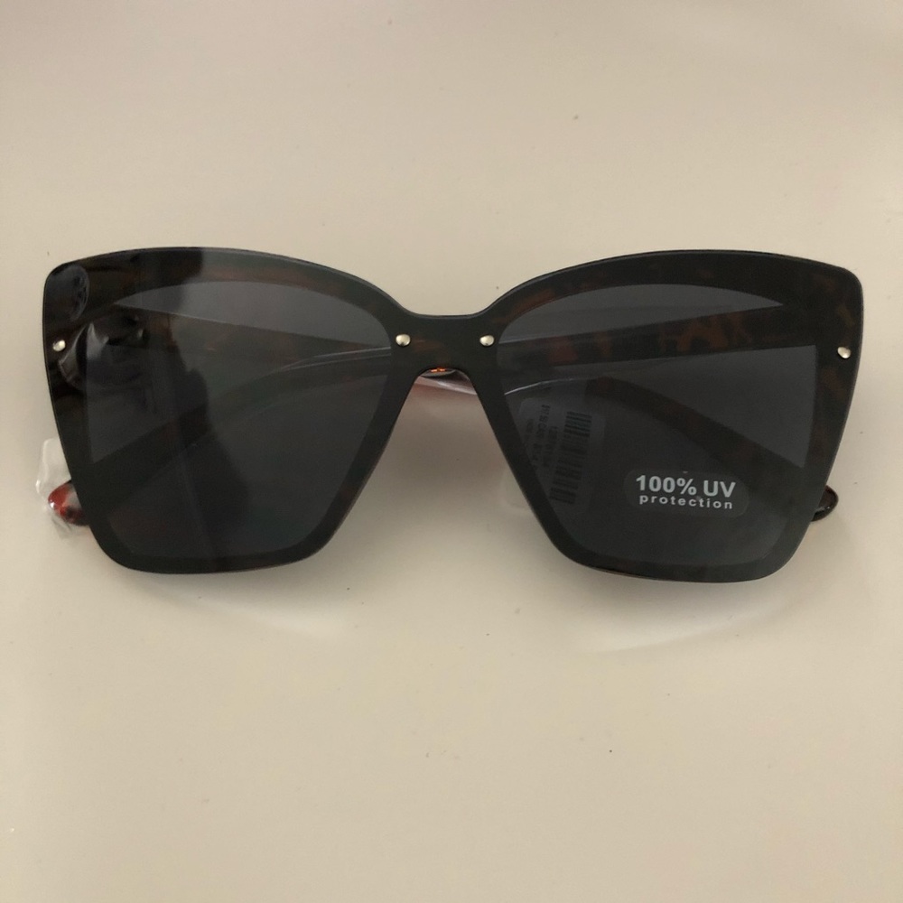 Black Cheetah / Leopard Animal Print Sunglasses